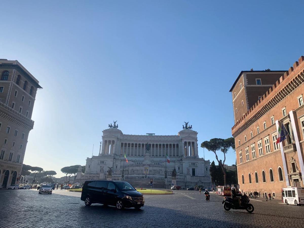 Appartamento Nel Centro Storico. Рим Экстерьер фото